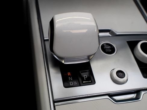 Used 2023 Land Rover Range Rover SV AWD/4WD image 43
