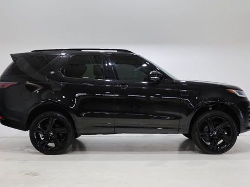 Used 2024 Land Rover Discovery Dynamic SE AWD/4WD image 9