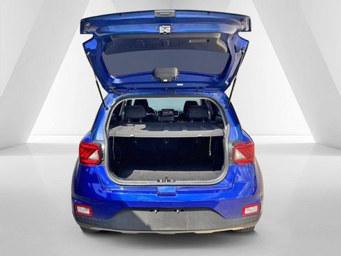 Used 2025 Hyundai Venue SEL FWD image 32