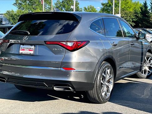 Used 2023 Acura MDX SH-AWD w/ Technology Package image 12