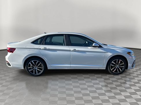 New 2026 Volkswagen Jetta SE image 2