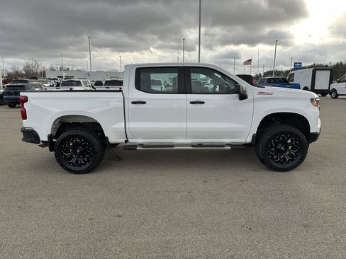 Used 2024 Chevrolet Silverado 1500 W/T w/ Z71 Off-Road Package image 10