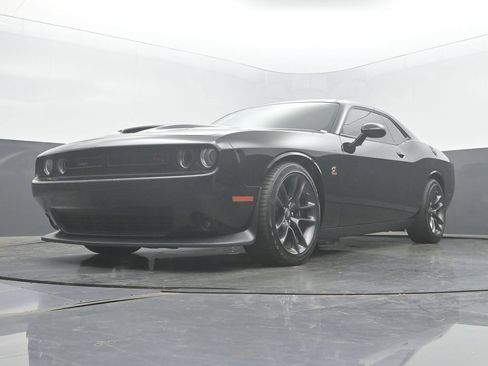 Used 2022 Dodge Challenger R/T Scat Pack RWD image 41