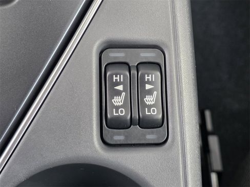 Used 2025 Subaru Crosstrek 2.0i Premium image 21