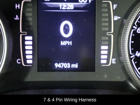 Used 2019 Jeep Cherokee Latitude Plus w/ Comfort/Convenience Group image 36