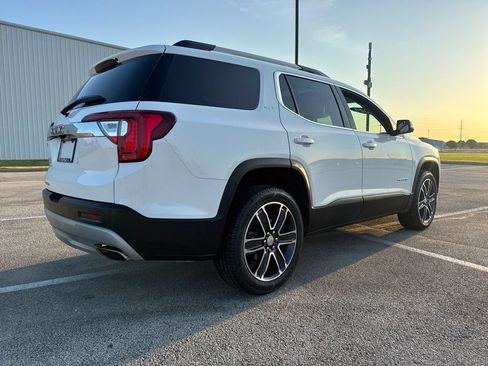 Used 2021 GMC Acadia SLT w/ Technology Package FWD image 7