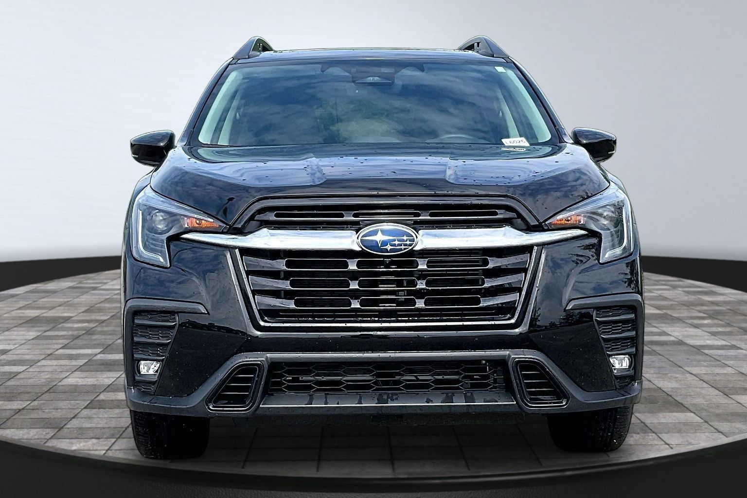 Used 2025 Subaru Ascent Limited AWD/4WD image 3