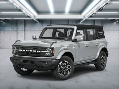 New 2026 Ford Bronco Outer Banks w/ Black Appearance Package