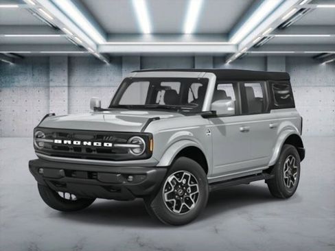 New 2026 Ford Bronco Outer Banks w/ Black Appearance Package image 1