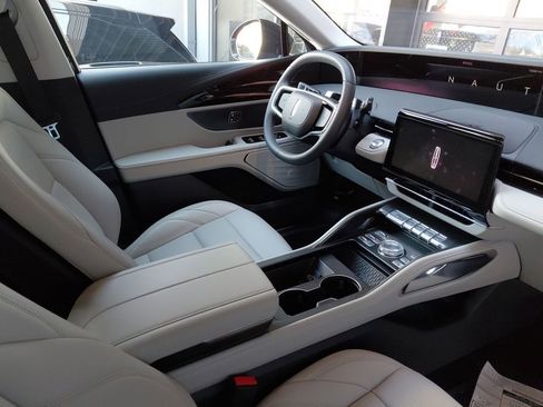 New 2026 Lincoln Nautilus Premier image 47