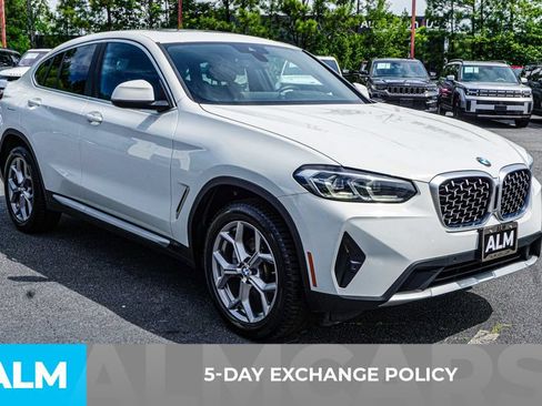 Used 2025 BMW X4 xDrive30i AWD/4WD image 3