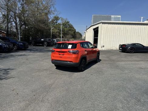 Used 2019 Jeep Compass Sport image 5