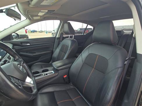 Used 2019 Nissan Altima 2.5 SR w/ SR Premium Package AWD/4WD image 11