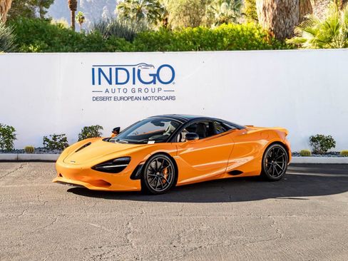 Used 2026 McLaren 750S Spider image 2