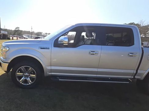 Used 2019 Ford F150 Lariat w/ Equipment Group 502A Luxury image 2