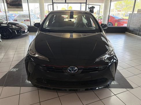 Used 2022 Toyota Prius LE image 4