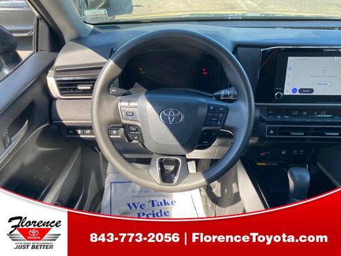 Used 2025 Toyota Camry LE FWD image 10