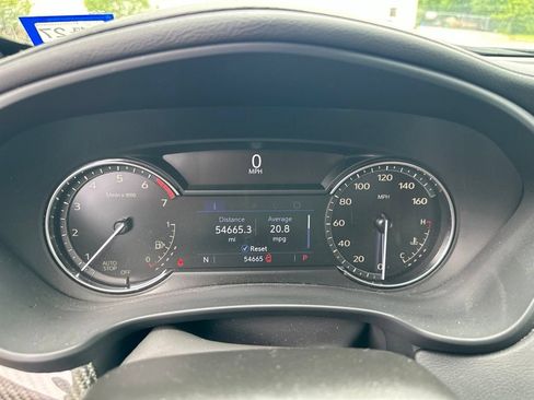 Used 2021 Cadillac XT4 Sport w/ Cold Weather Package FWD image 17