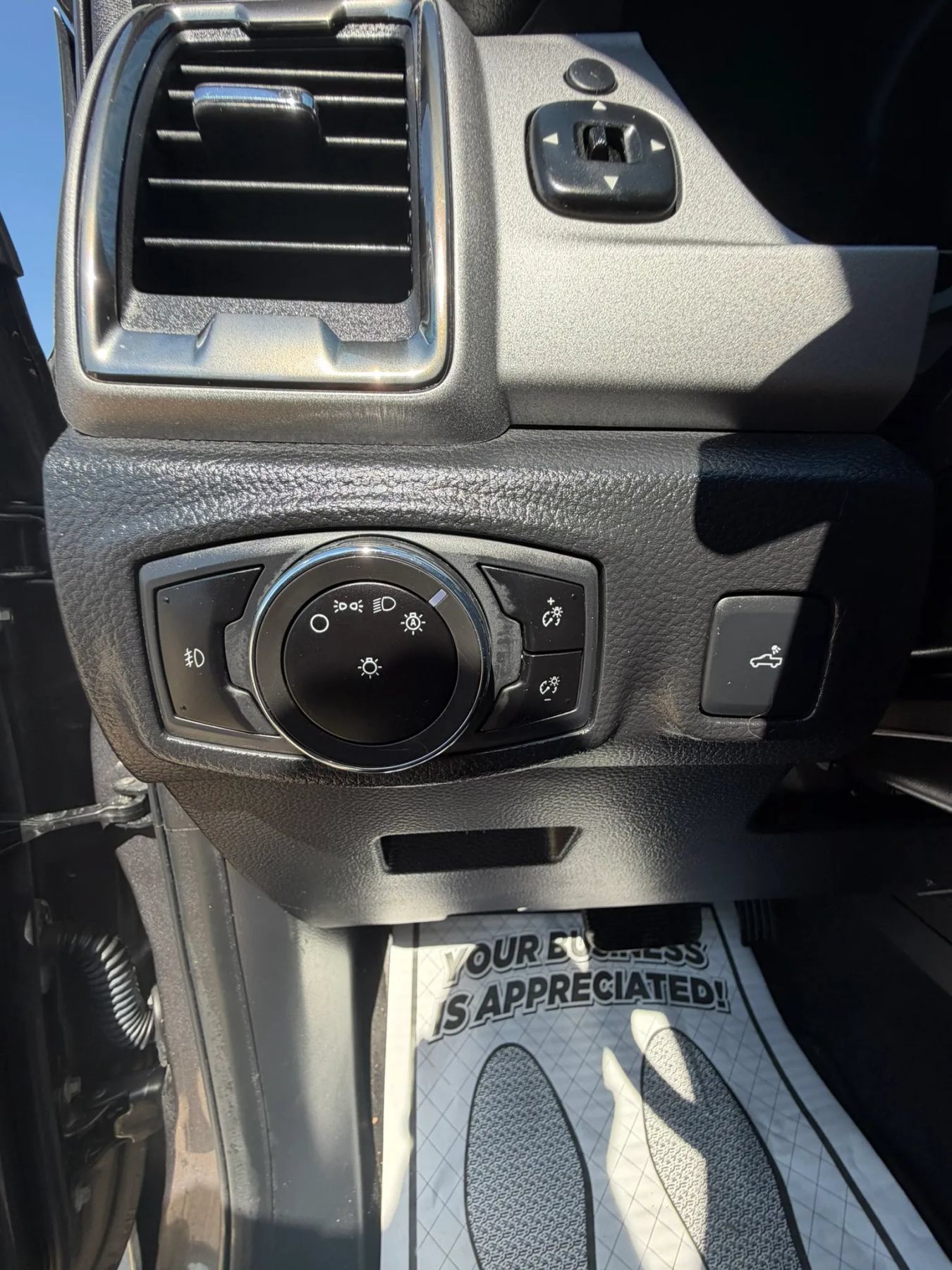 Used 2023 Ford Ranger XLT w/ Equipment Group 302A High AWD/4WD image 43