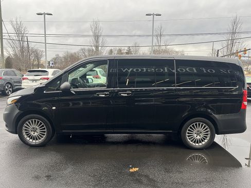 Used 2021 Mercedes-Benz Metris Passenger image 4