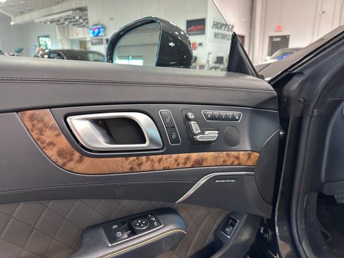 Used 2020 Mercedes-Benz SL 550 image 19