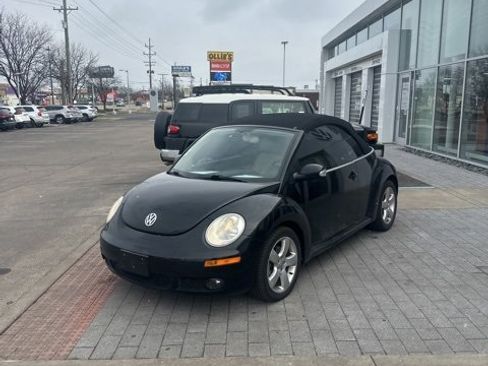 Used 2007 Volkswagen Beetle Convertible w/ Package 2 image 16