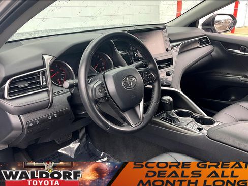 Used 2021 Toyota Camry XSE image 18