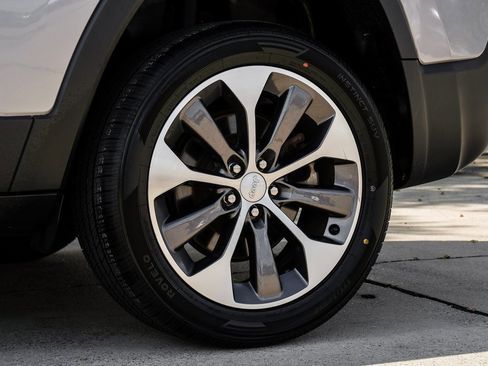 Used 2022 Jeep Cherokee Limited w/ Elite Package image 67