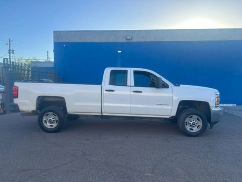 Used 2019 Chevrolet Silverado 2500 W/T RWD image 4