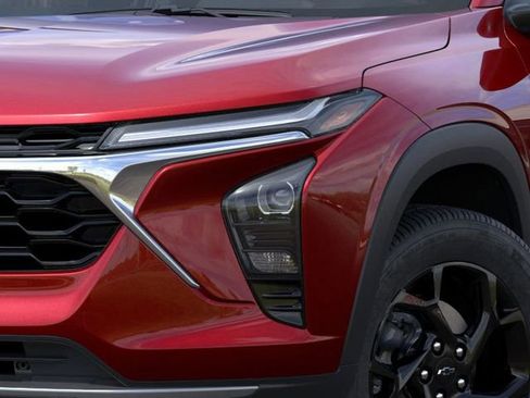 New 2026 Chevrolet Trax LT w/ Driver Confidence Package image 10