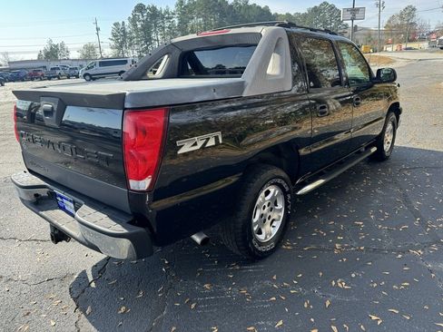Used 2005 Chevrolet Avalanche Z71 w/ Sun And Sound Package image 10