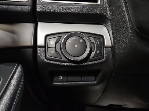 Certified 2017 Ford Explorer XLT w/ Equipment Group 202A AWD/4WD image 34