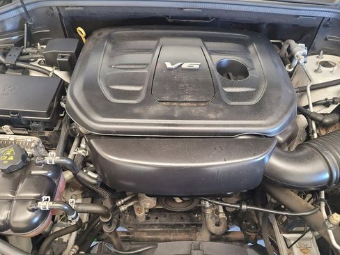 Used 2017 Jeep Grand Cherokee Limited w/ Luxury Group II image 30