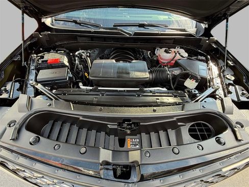 Used 2026 Cadillac Escalade 4WD w/ LPO, Floor Liner Package image 22