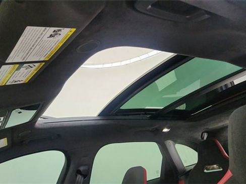 Used 2022 Jaguar F-PACE SVR image 58