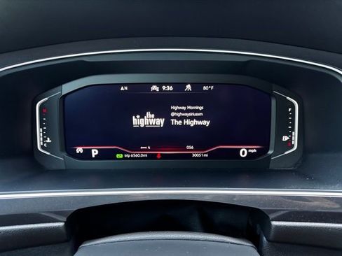 Used 2024 Volkswagen Tiguan SEL R-Line image 14