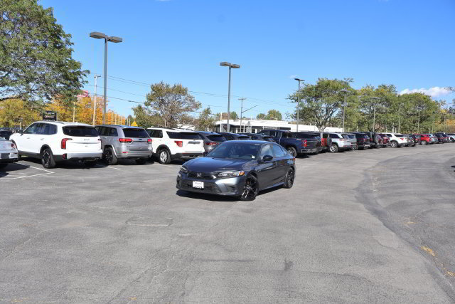 Used 2023 Honda Civic Sport image 9