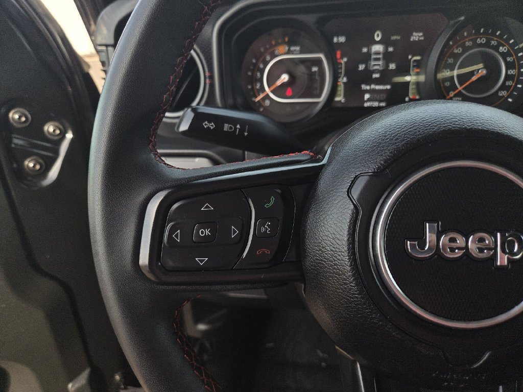 Used 2024 Jeep Wrangler Unlimited Rubicon AWD/4WD image 23