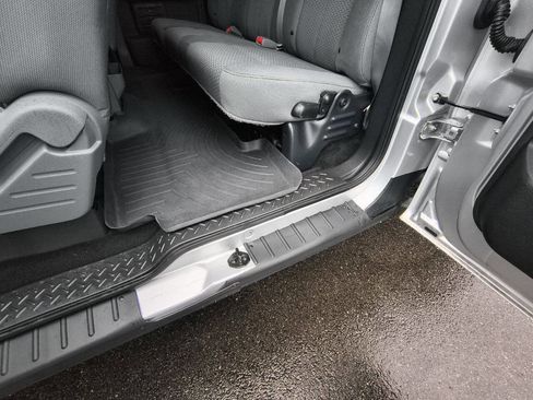 Used 2012 Ford F150 XLT w/ XLT Chrome Pkg image 23