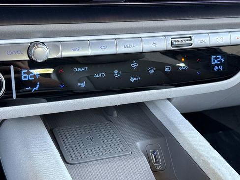 Used 2023 Hyundai Ioniq 6 SEL image 18