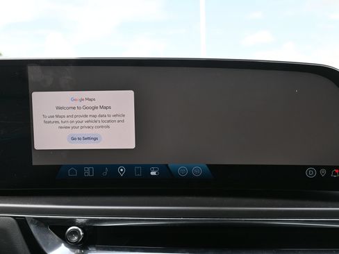Certified 2024 Cadillac Lyriq Tech AWD/4WD image 11