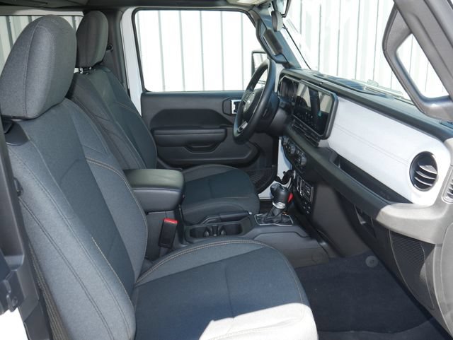 Used 2025 Jeep Wrangler Sport AWD/4WD image 24