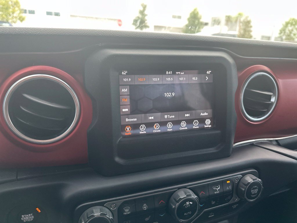 Used 2021 Jeep Wrangler Unlimited Rubicon w/ Cold Weather Group AWD/4WD image 15