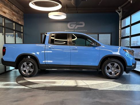 Used 2024 Honda Ridgeline TrailSport image 2