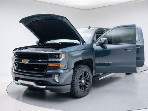 Used 2017 Chevrolet Silverado 1500 LT w/ All Star Edition AWD/4WD image 17