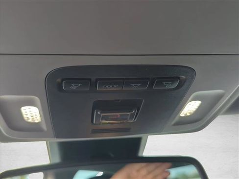 Used 2023 Toyota Camry XLE FWD image 19