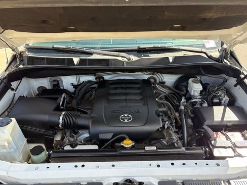 Used 2014 Toyota Tundra SR5 AWD/4WD image 28