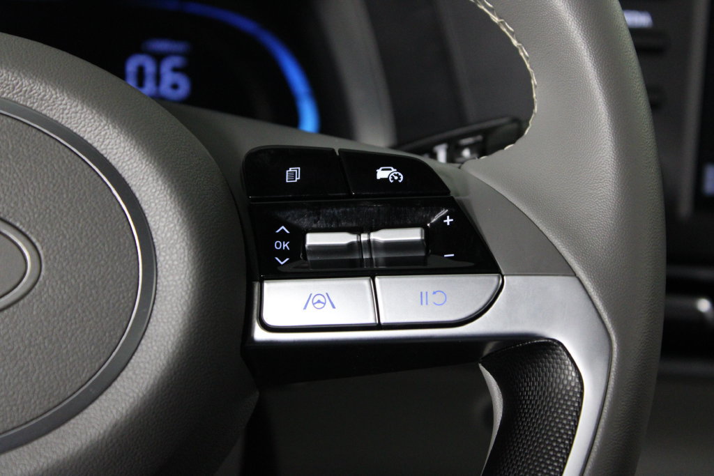 Certified 2026 Hyundai Elantra Sport FWD image 28