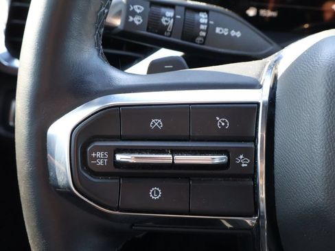 Used 2024 GMC Acadia Elevation FWD image 17