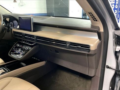 Used 2020 Lincoln Corsair AWD w/ Equipment Group 101A image 13